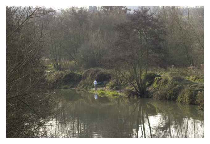 Fisherman at Teston © Trevor Cannon 